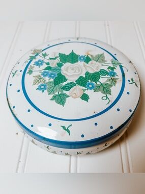 Vintage Round Floral Tin | Decorative Tin
